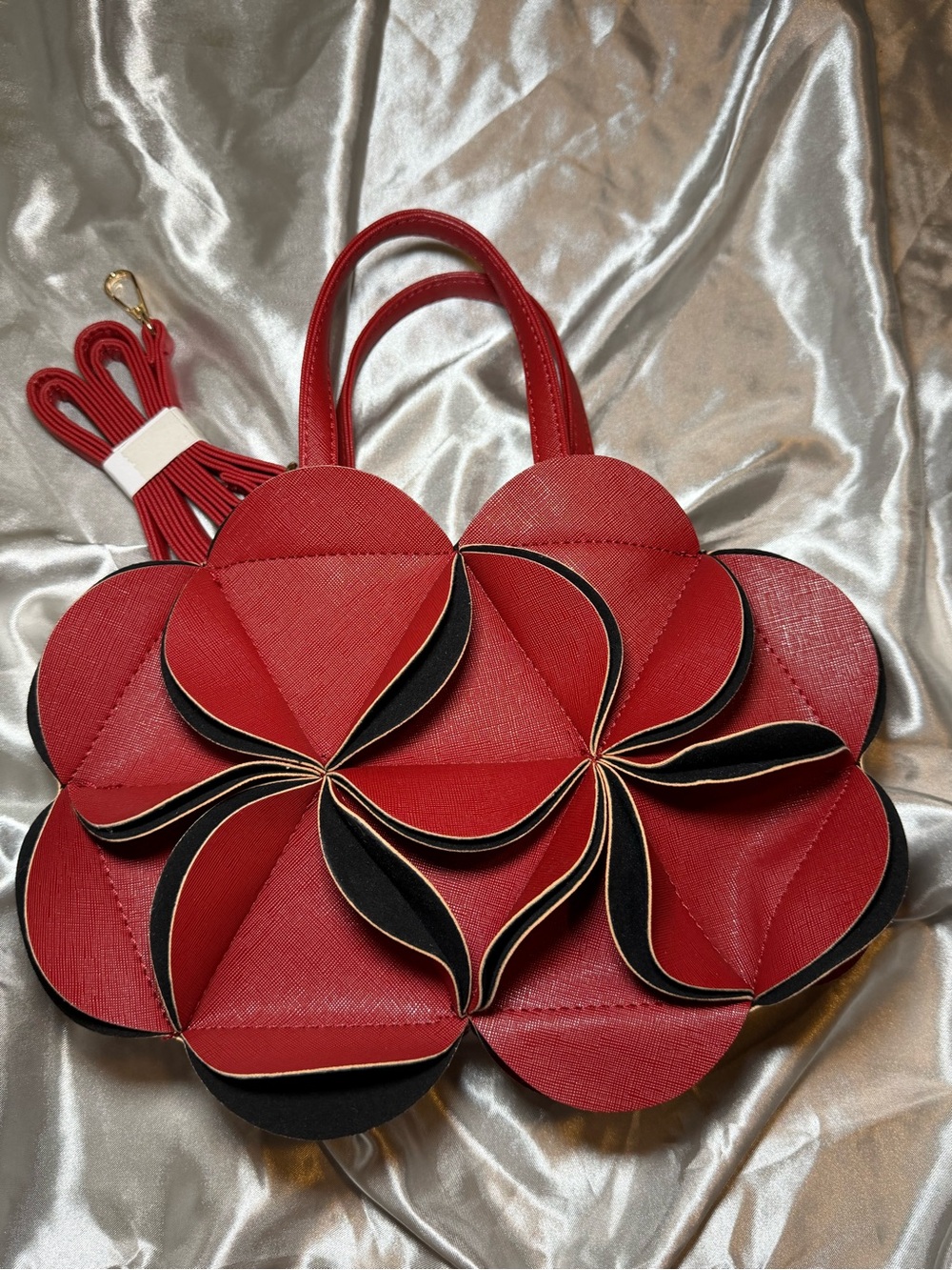 Vintage Verano Hill Red Floral Appliqué Tote Bag - Designer Style
